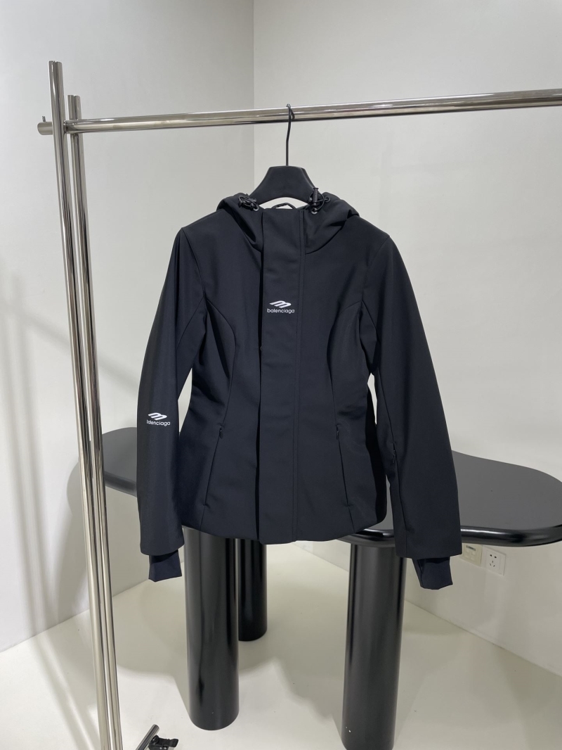 Ba*len*cia*ga coats